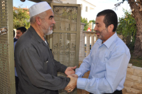 بالصور: الشيخ رائد صلاح يترأس وفداً في زيارة تضامنية مع القاضي محمد زبدة